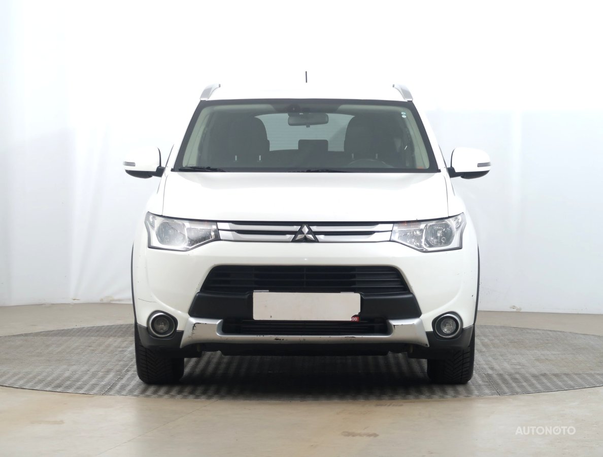 Mitsubishi Outlander, 2014 - pohled č. 2