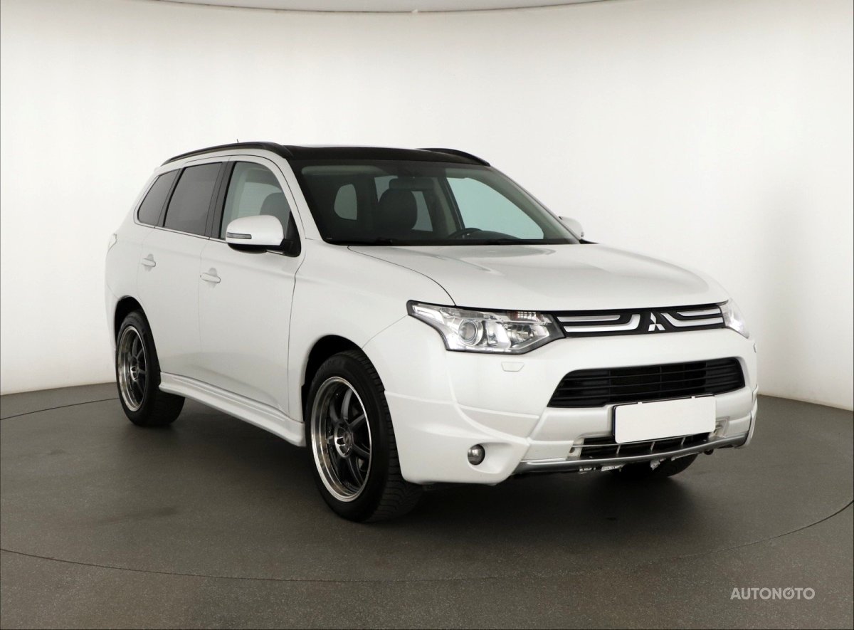 Mitsubishi Outlander, 2012 - celkový pohled