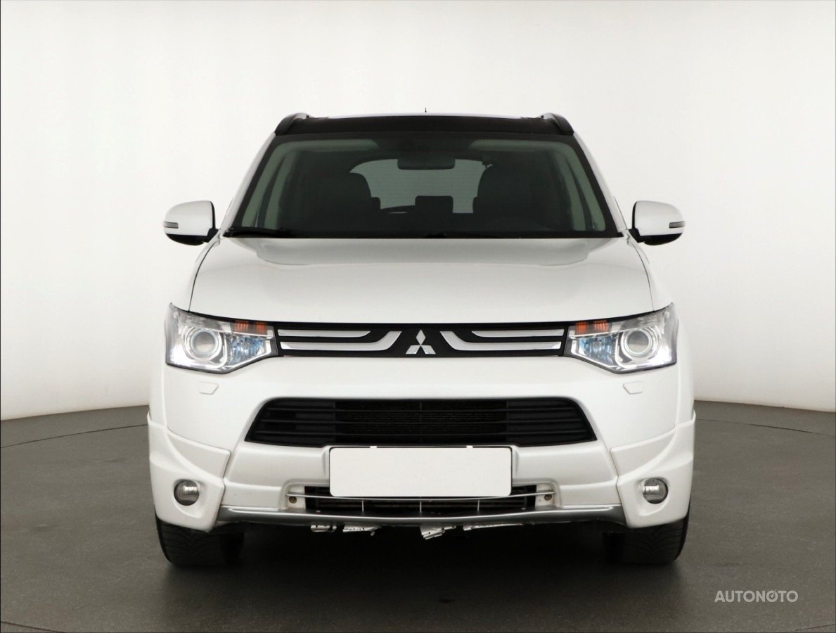Mitsubishi Outlander, 2012 - pohled č. 2