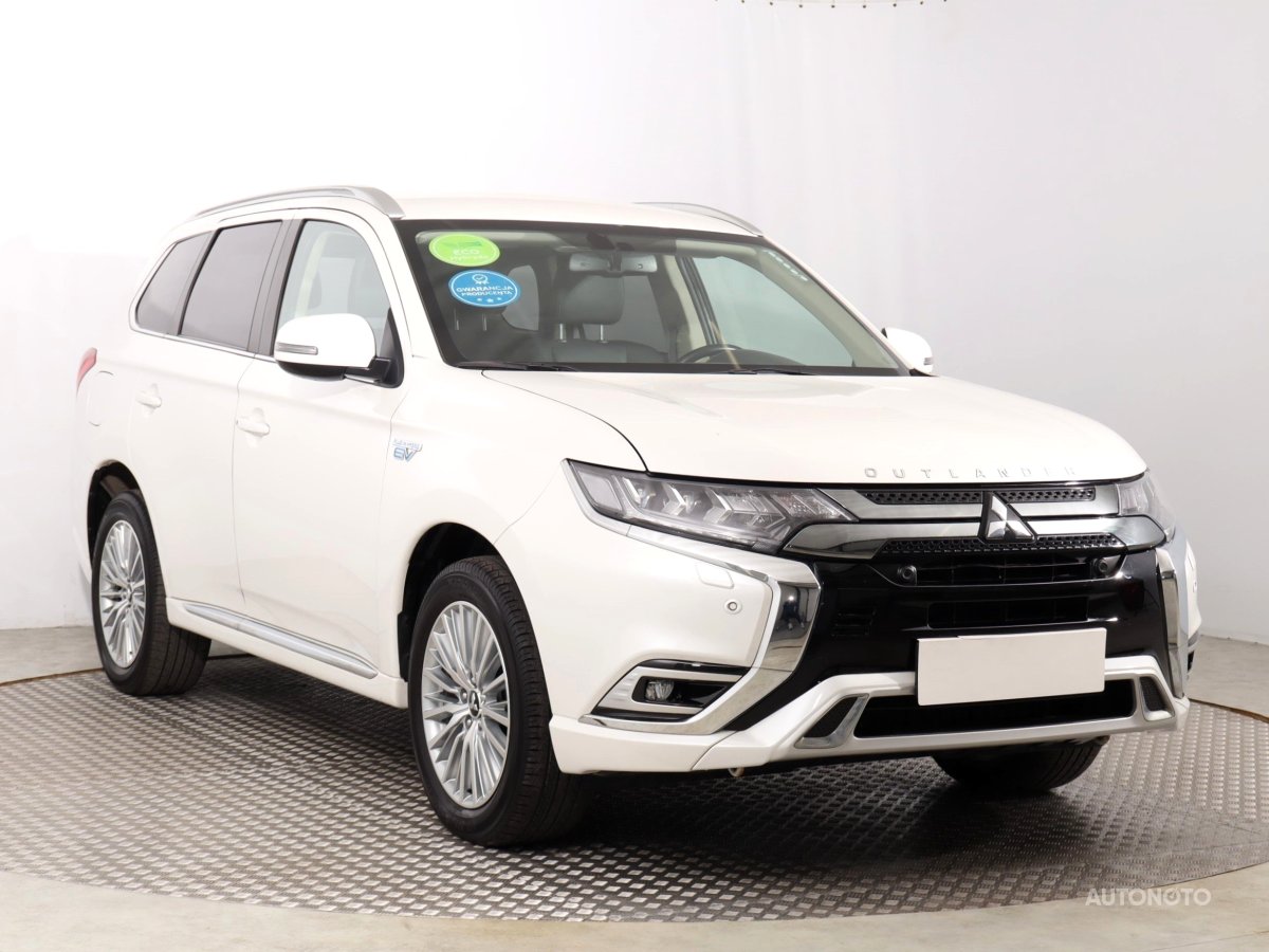 Mitsubishi Outlander, 2020 - celkový pohled