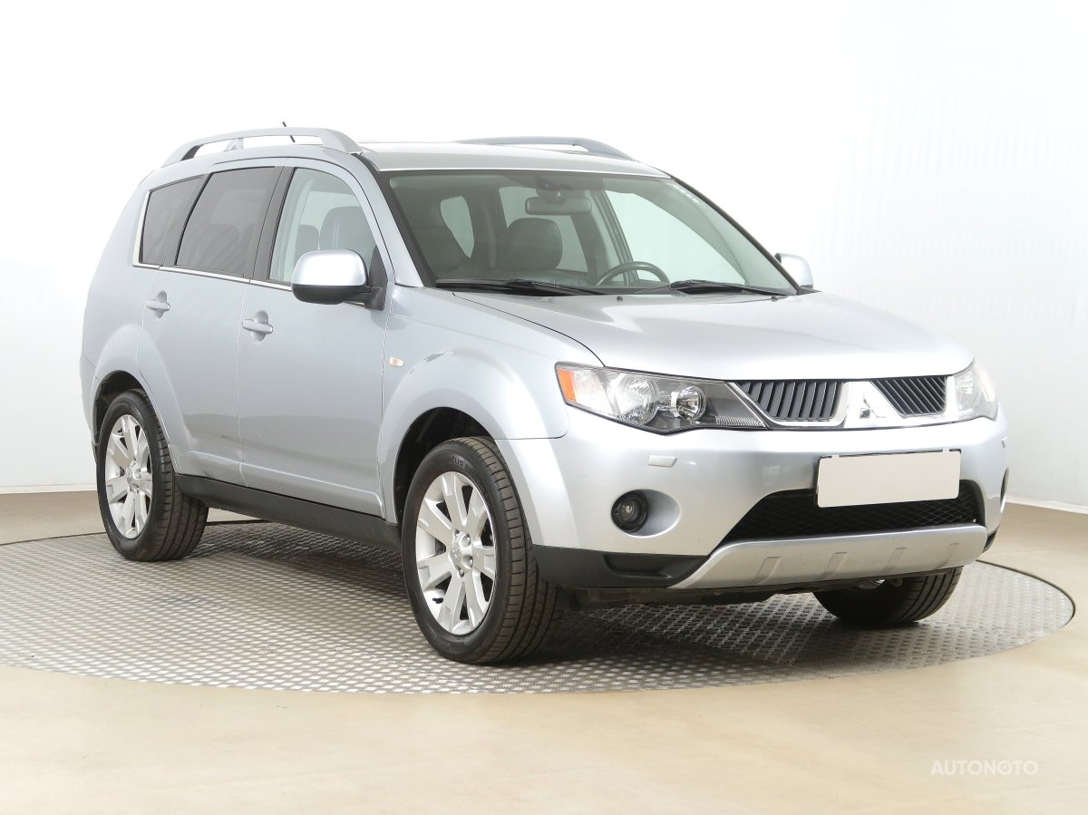 Mitsubishi Outlander, 2009 - celkový pohled