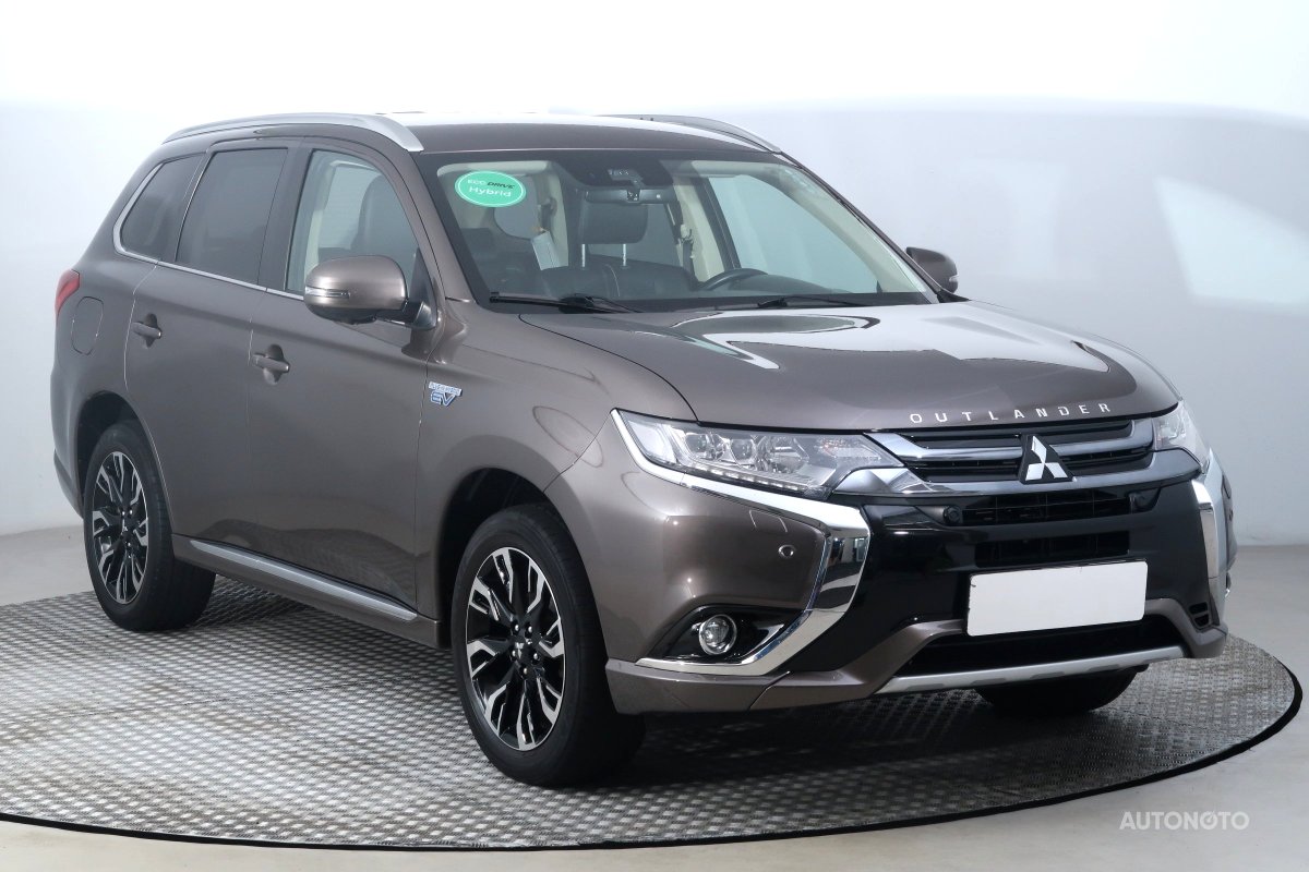 Mitsubishi Outlander, 2018 - celkový pohled