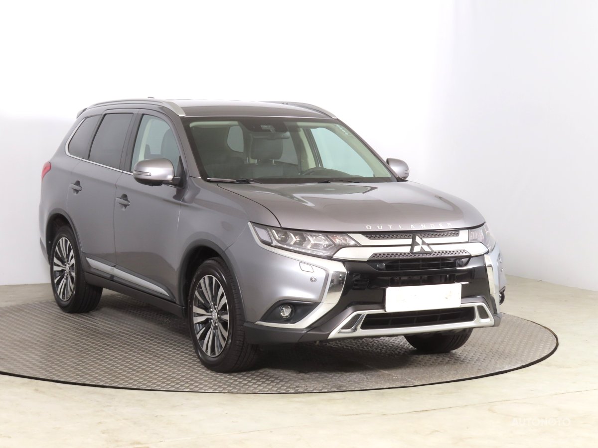 Mitsubishi Outlander, 2019 - celkový pohled
