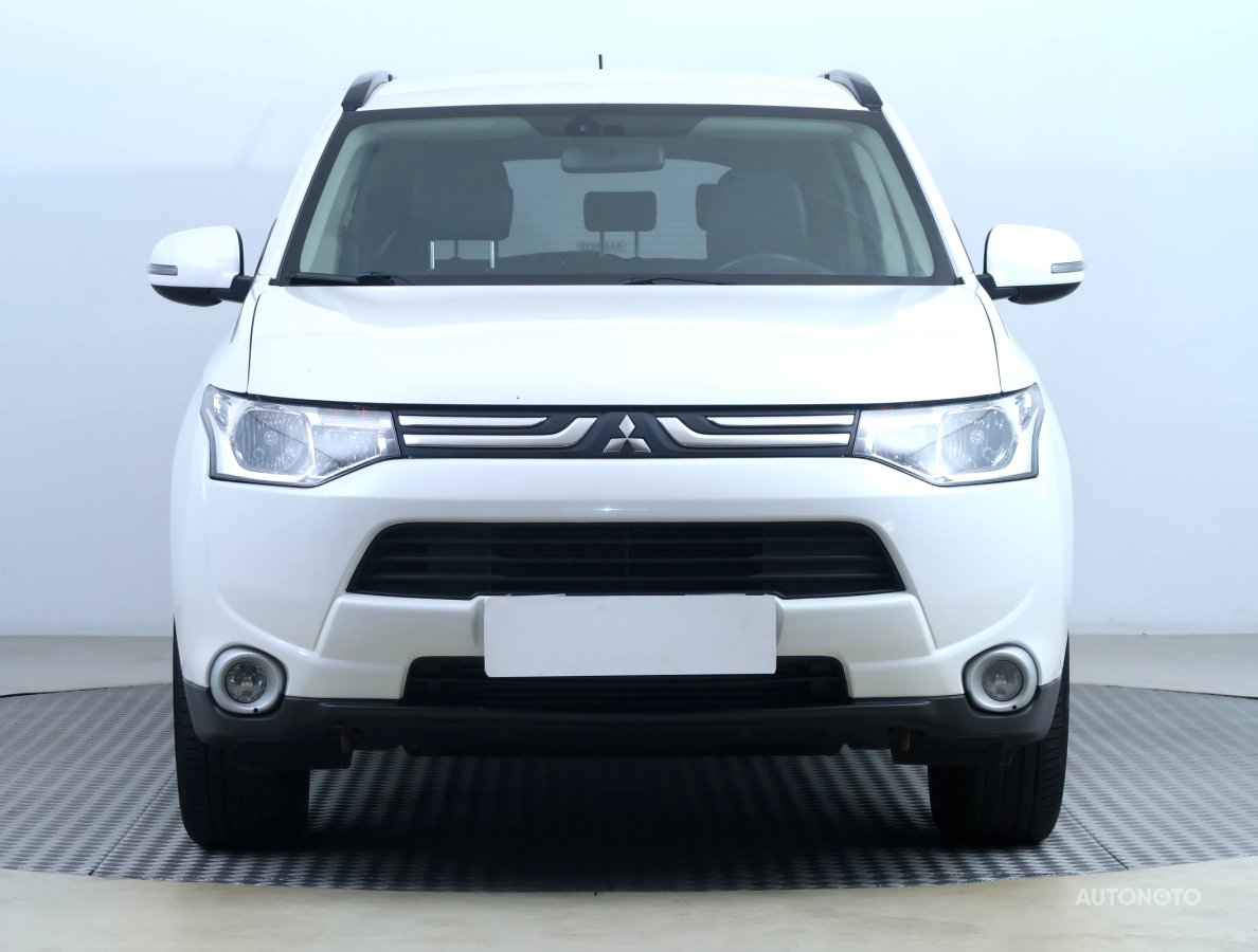 Mitsubishi Outlander, 2014 - pohled č. 2