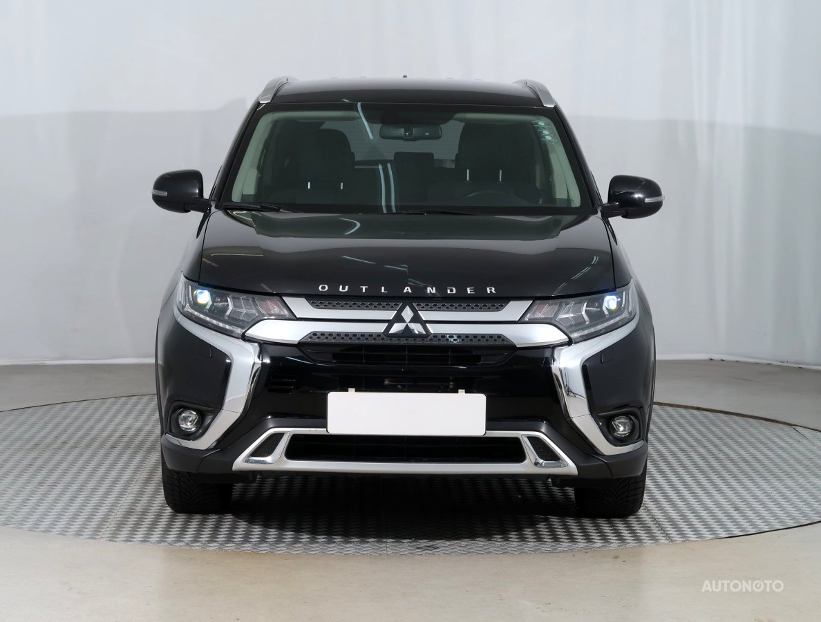 Mitsubishi Outlander, 2020 - pohled č. 2