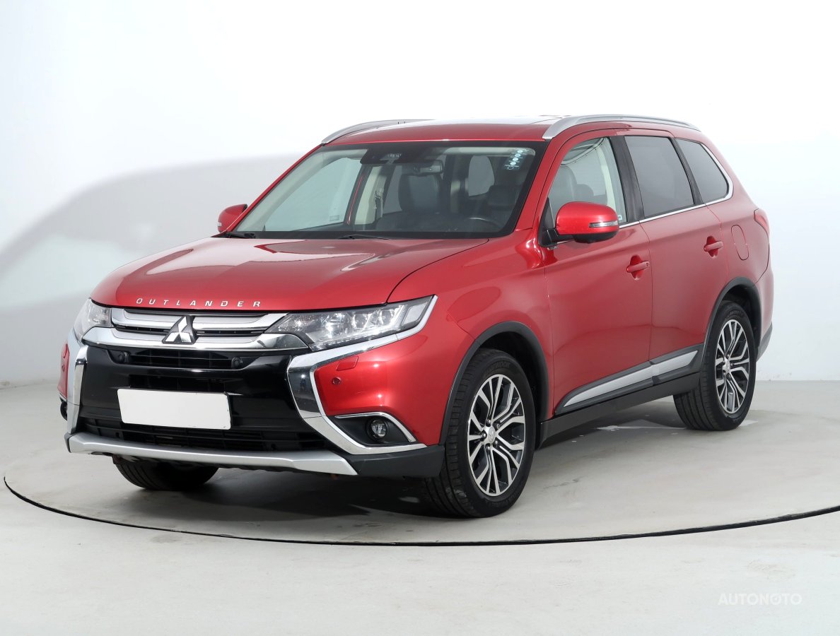 Mitsubishi Outlander, 2017 - pohled č. 3