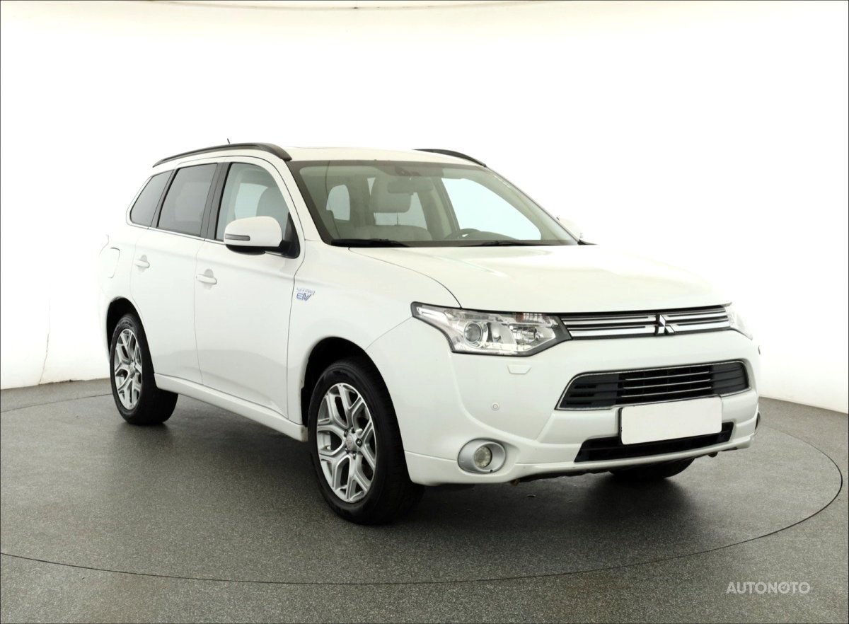 Mitsubishi Outlander, 2014 - celkový pohled