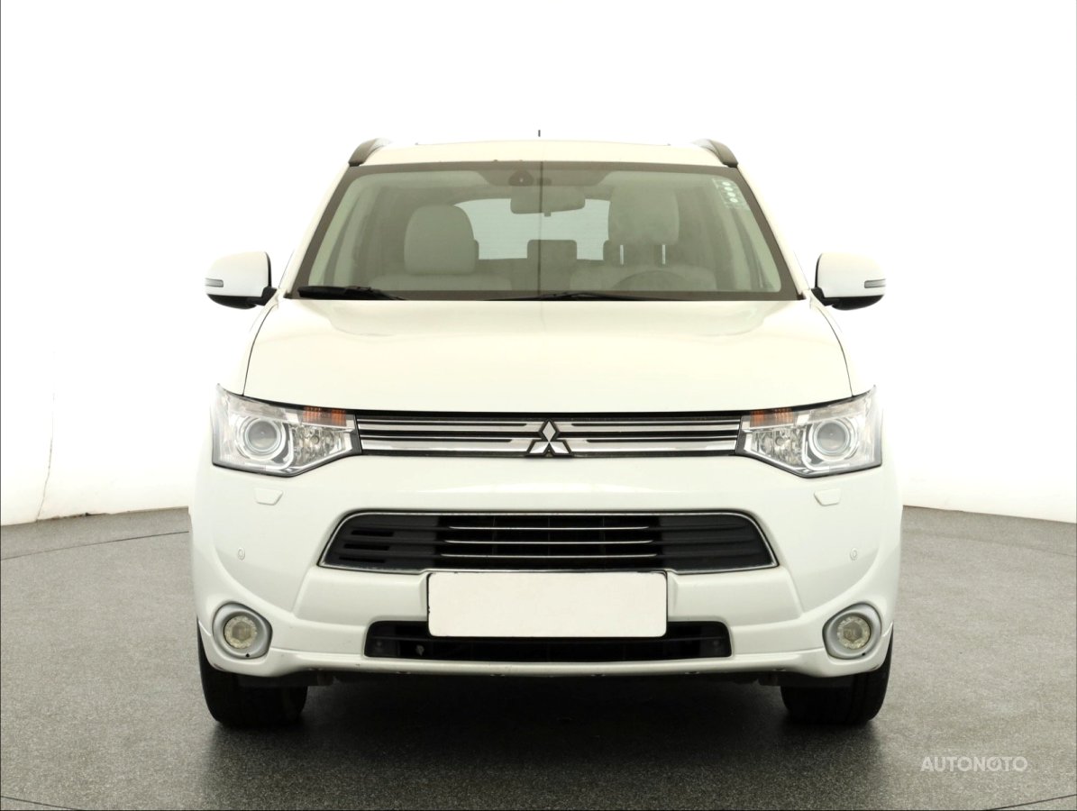 Mitsubishi Outlander, 2014 - pohled č. 2