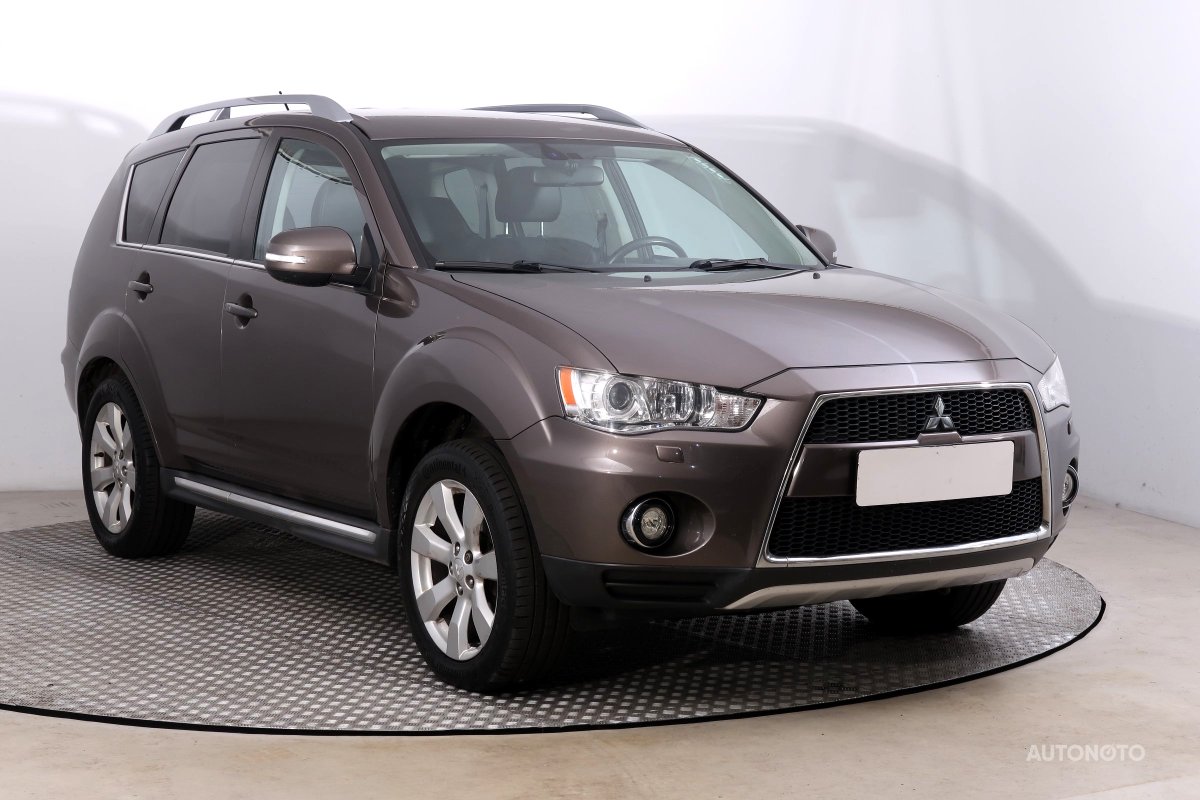 Mitsubishi Outlander, 2010 - celkový pohled