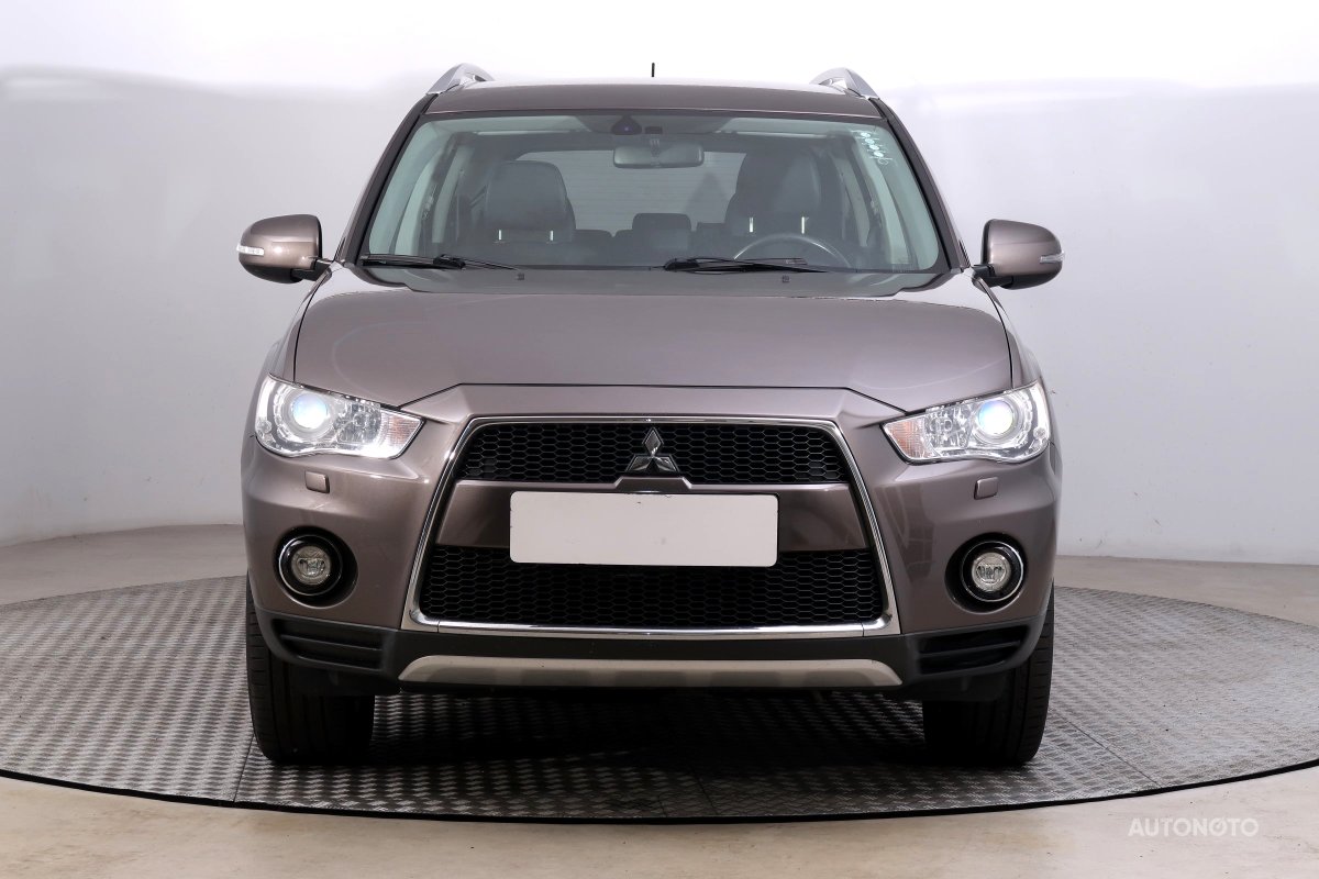 Mitsubishi Outlander, 2010 - pohled č. 2