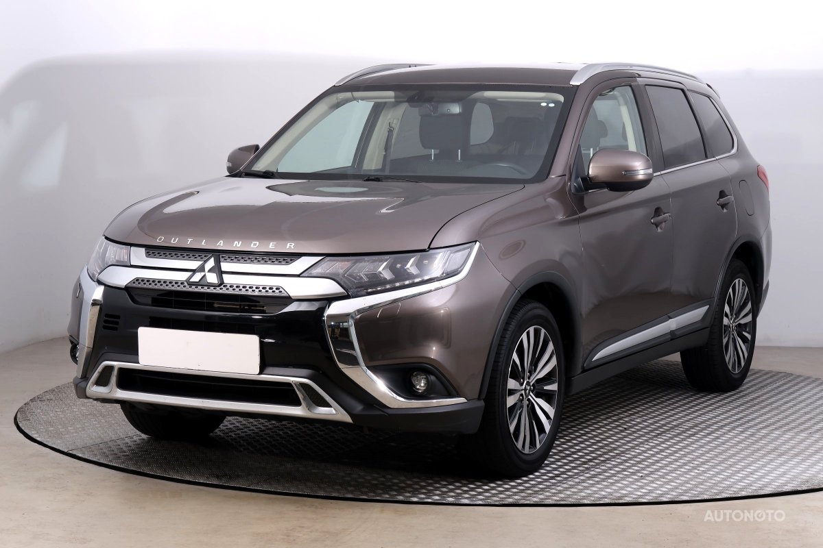 Mitsubishi Outlander, 2019 - pohled č. 3