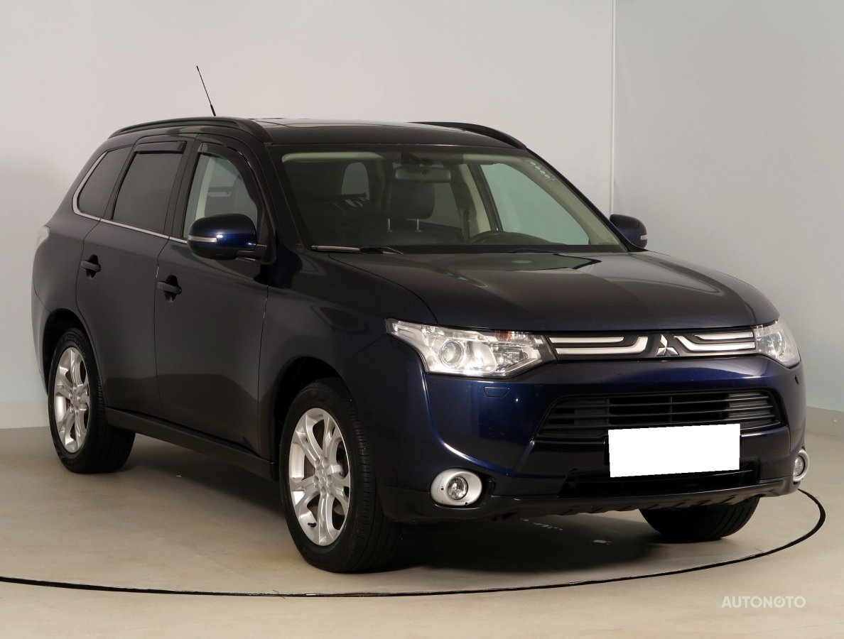 Mitsubishi Outlander, 2015 - celkový pohled