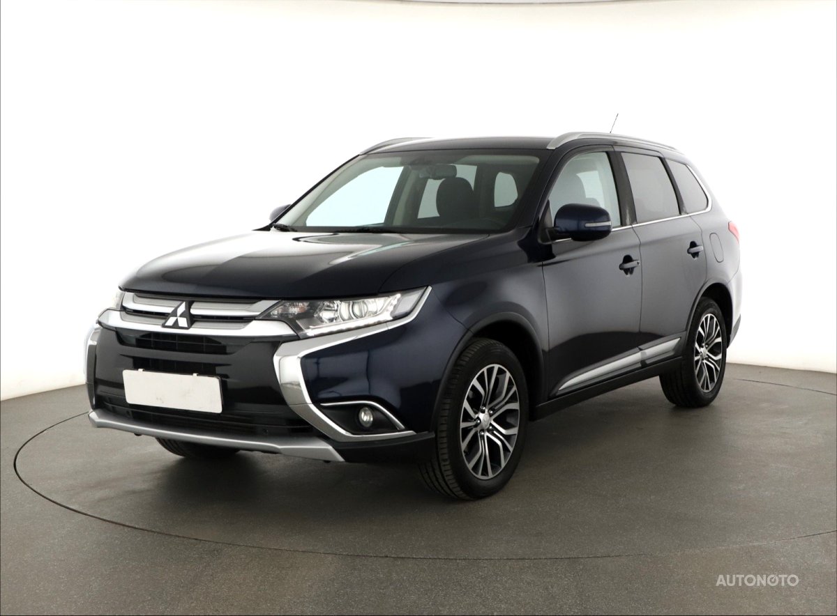 Mitsubishi Outlander, 2017 - pohled č. 3