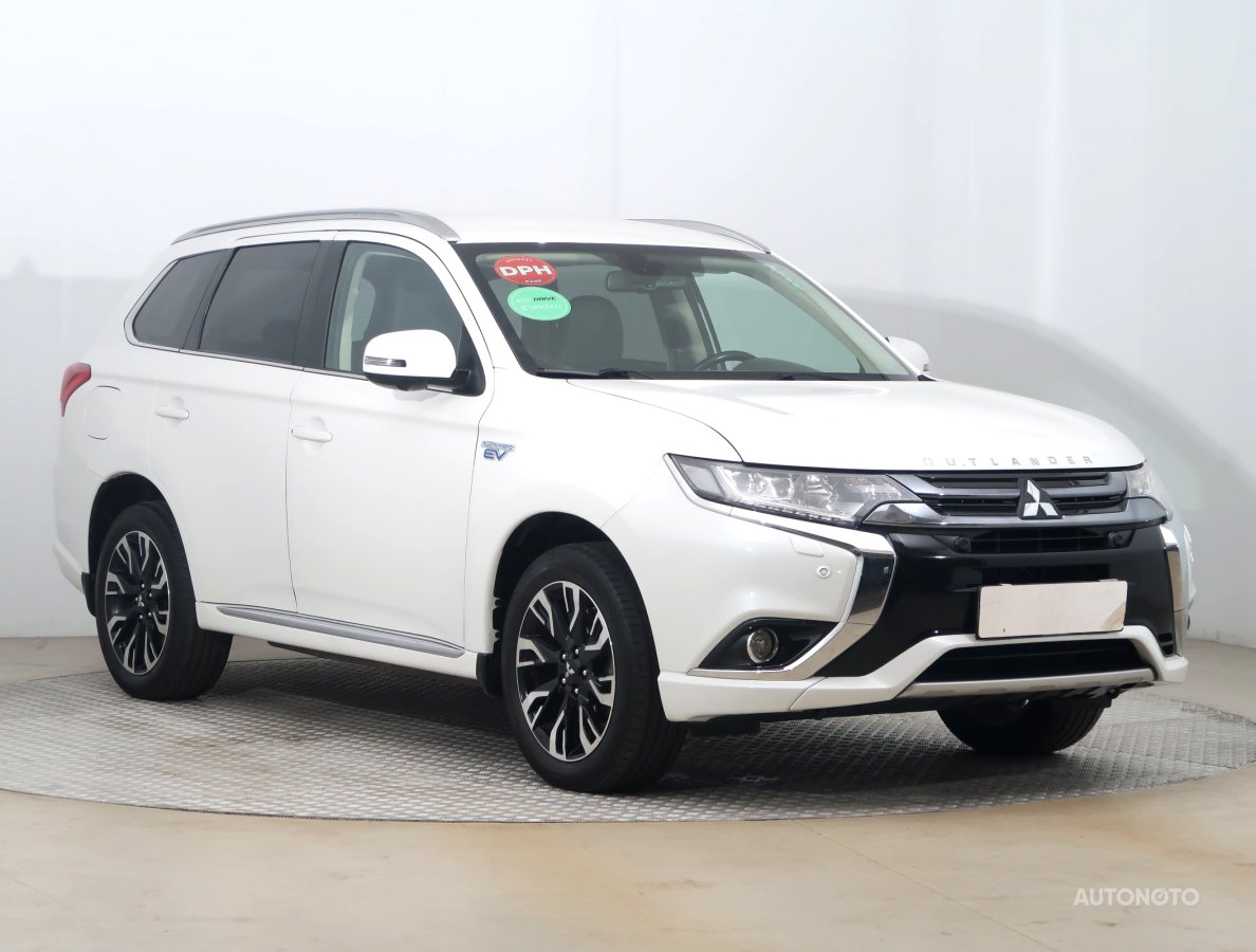 Mitsubishi Outlander, 2016 - celkový pohled