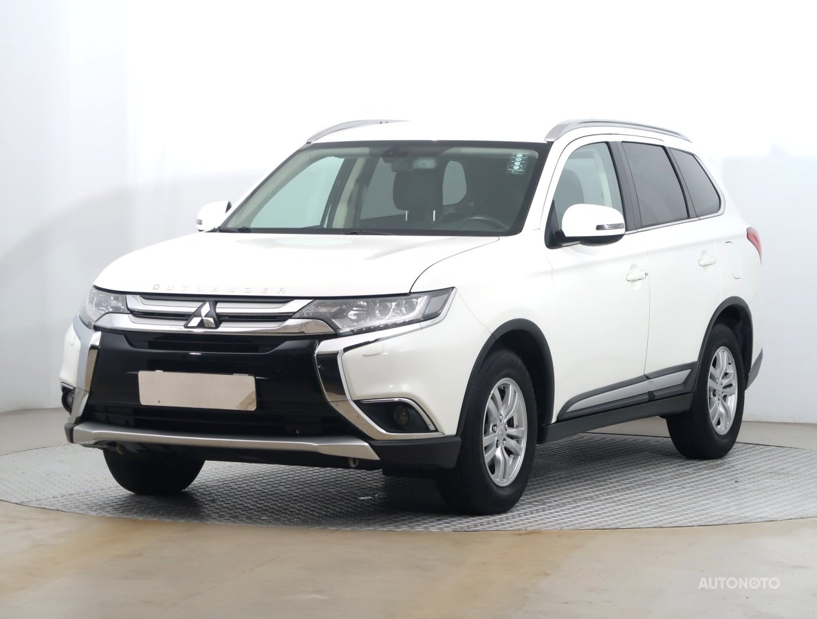 Mitsubishi Outlander, 2017 - pohled č. 3