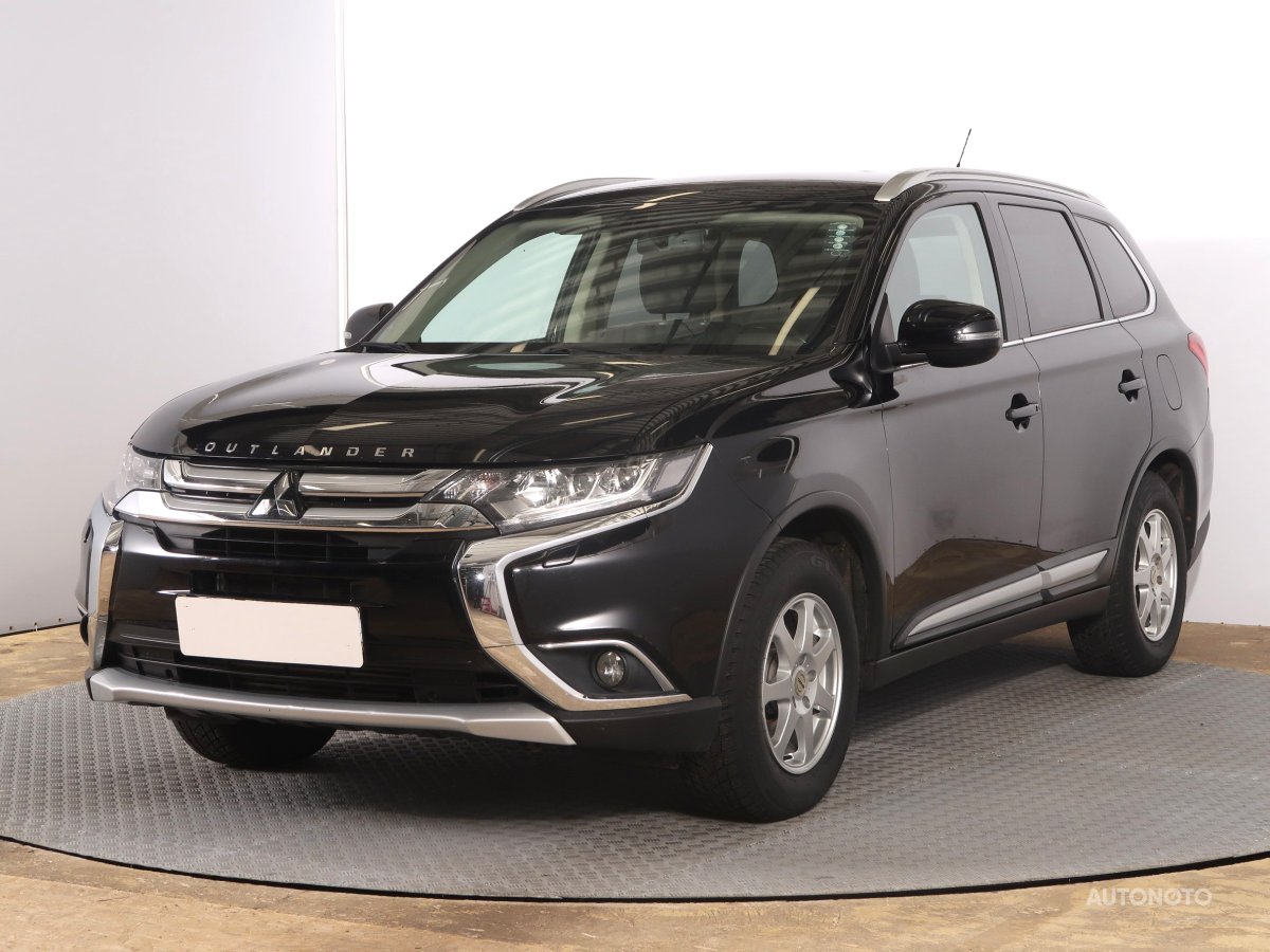 Mitsubishi Outlander, 2015 - pohled č. 3