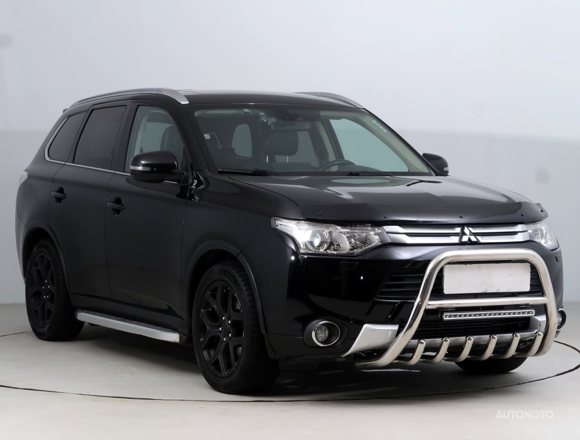 Mitsubishi Outlander, 2014 - celkový pohled