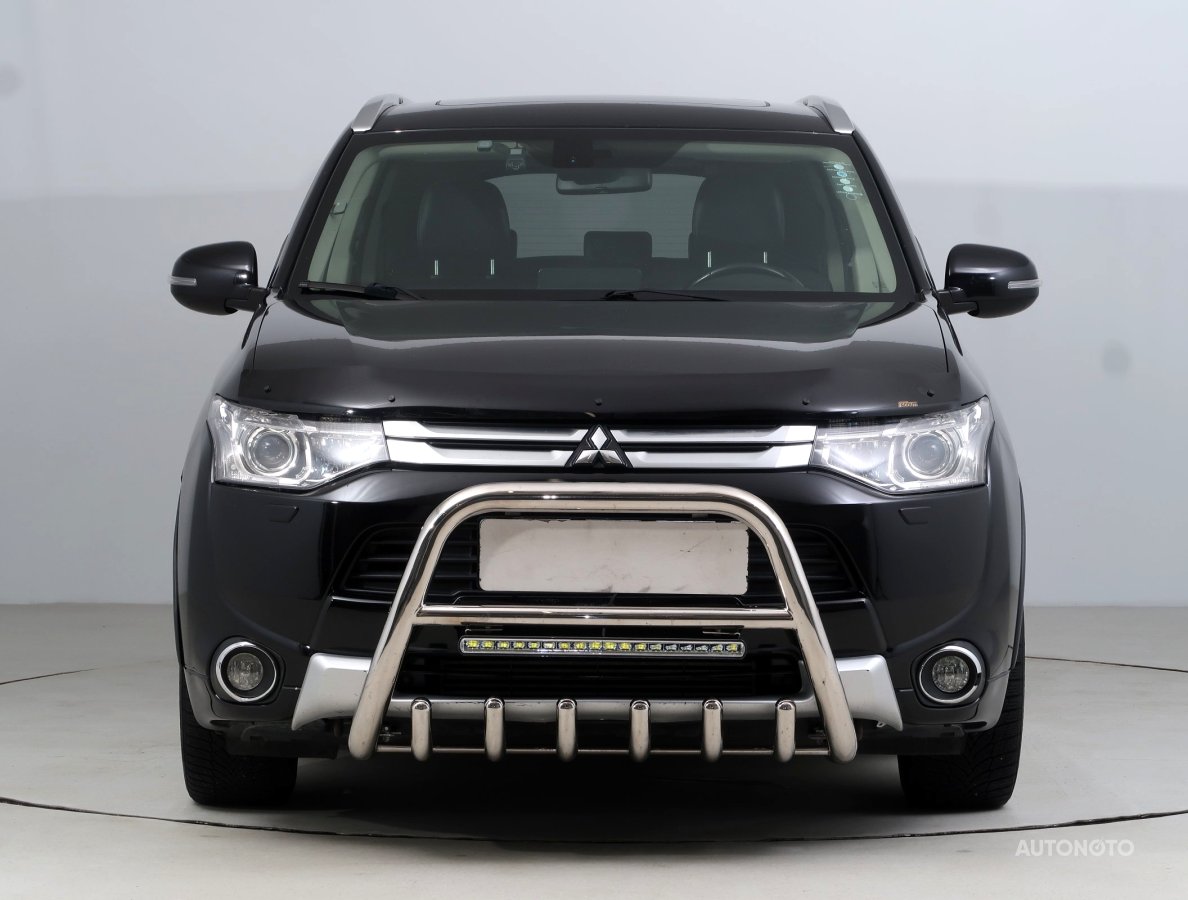 Mitsubishi Outlander, 2014 - pohled č. 2