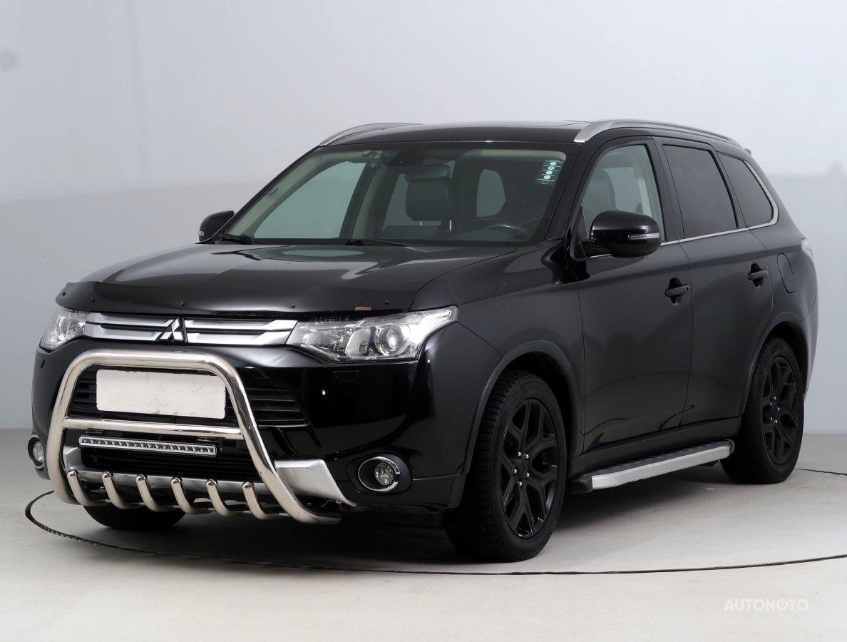 Mitsubishi Outlander, 2014 - pohled č. 3