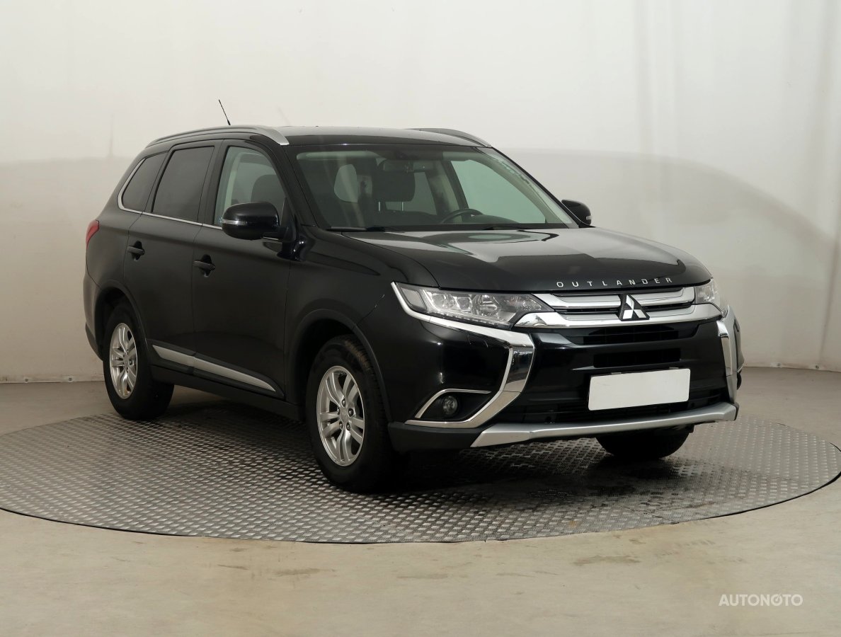Mitsubishi Outlander, 2017 - celkový pohled