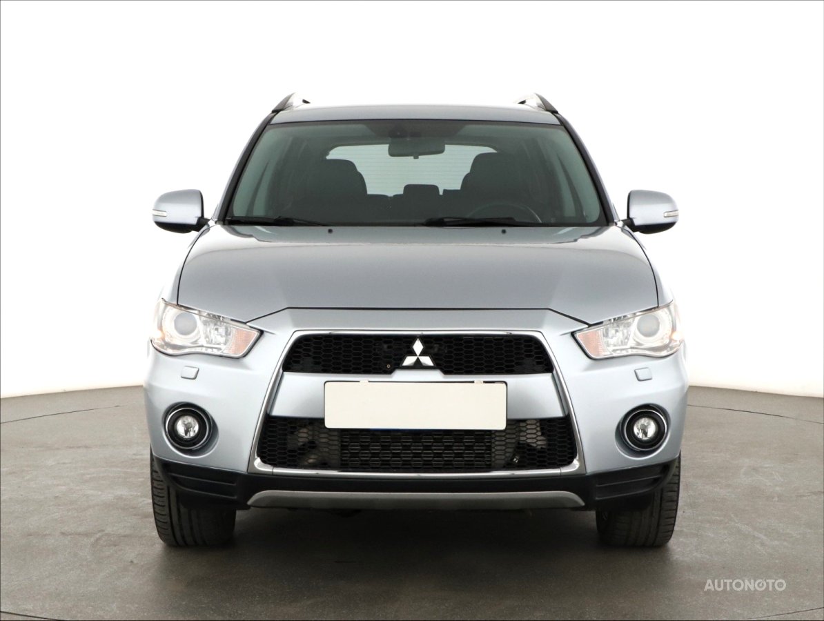Mitsubishi Outlander, 2011 - pohled č. 2