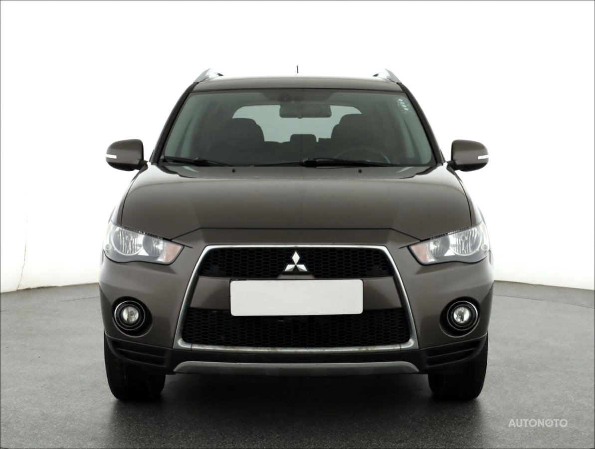 Mitsubishi Outlander, 2010 - pohled č. 2