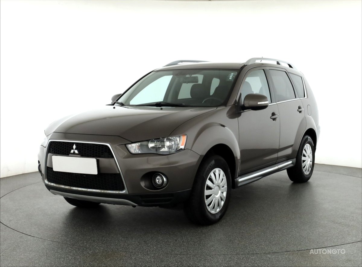Mitsubishi Outlander, 2010 - pohled č. 3