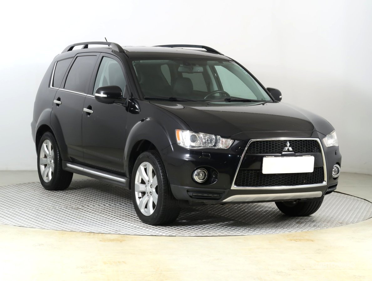 Mitsubishi Outlander, 2012 - celkový pohled