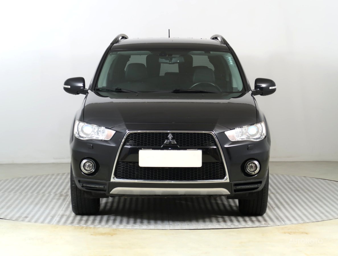 Mitsubishi Outlander, 2012 - pohled č. 2