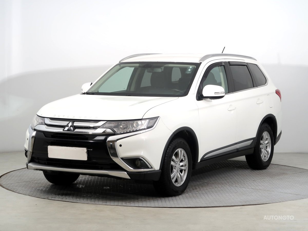 Mitsubishi Outlander, 2016 - pohled č. 3