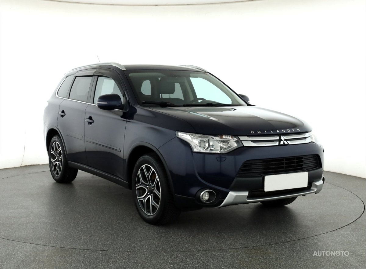 Mitsubishi Outlander, 2015 - celkový pohled