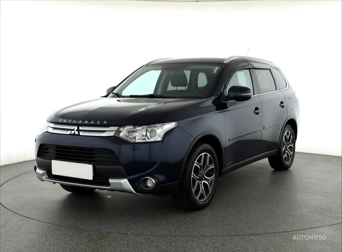 Mitsubishi Outlander, 2015 - pohled č. 3