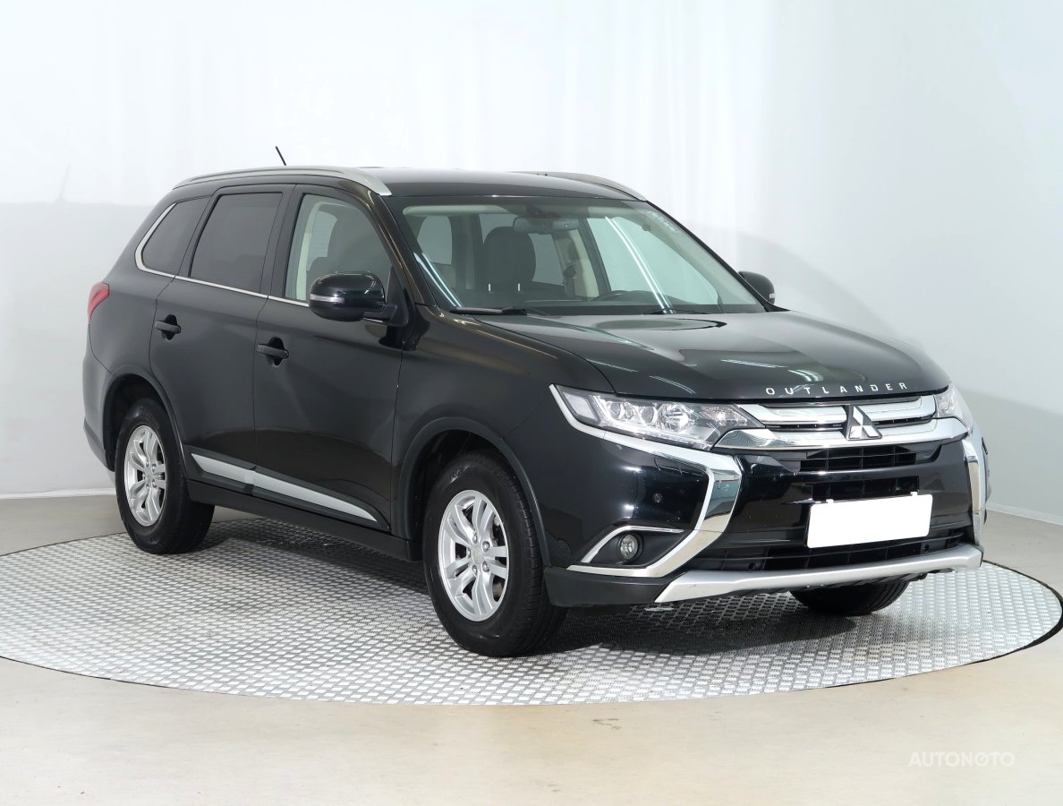 Mitsubishi Outlander, 2016 - celkový pohled