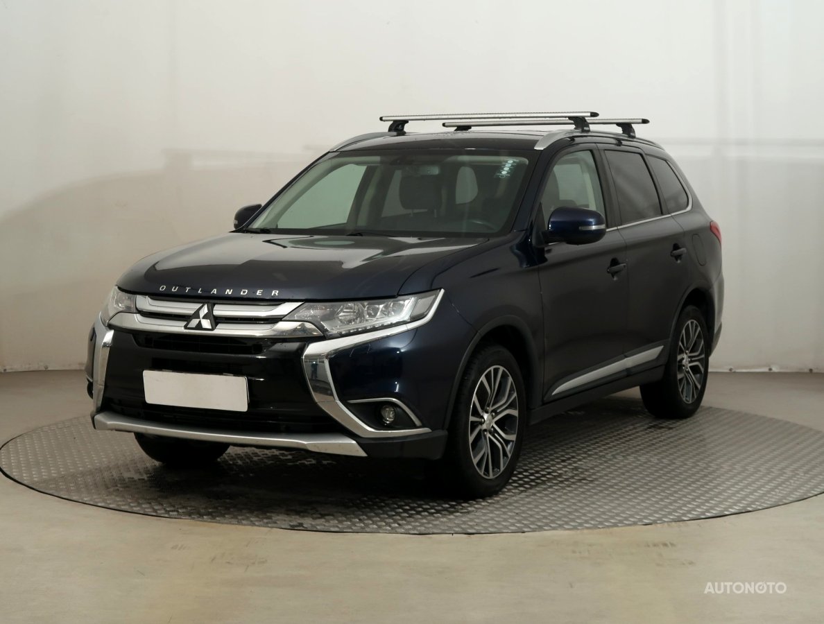 Mitsubishi Outlander, 2017 - pohled č. 3
