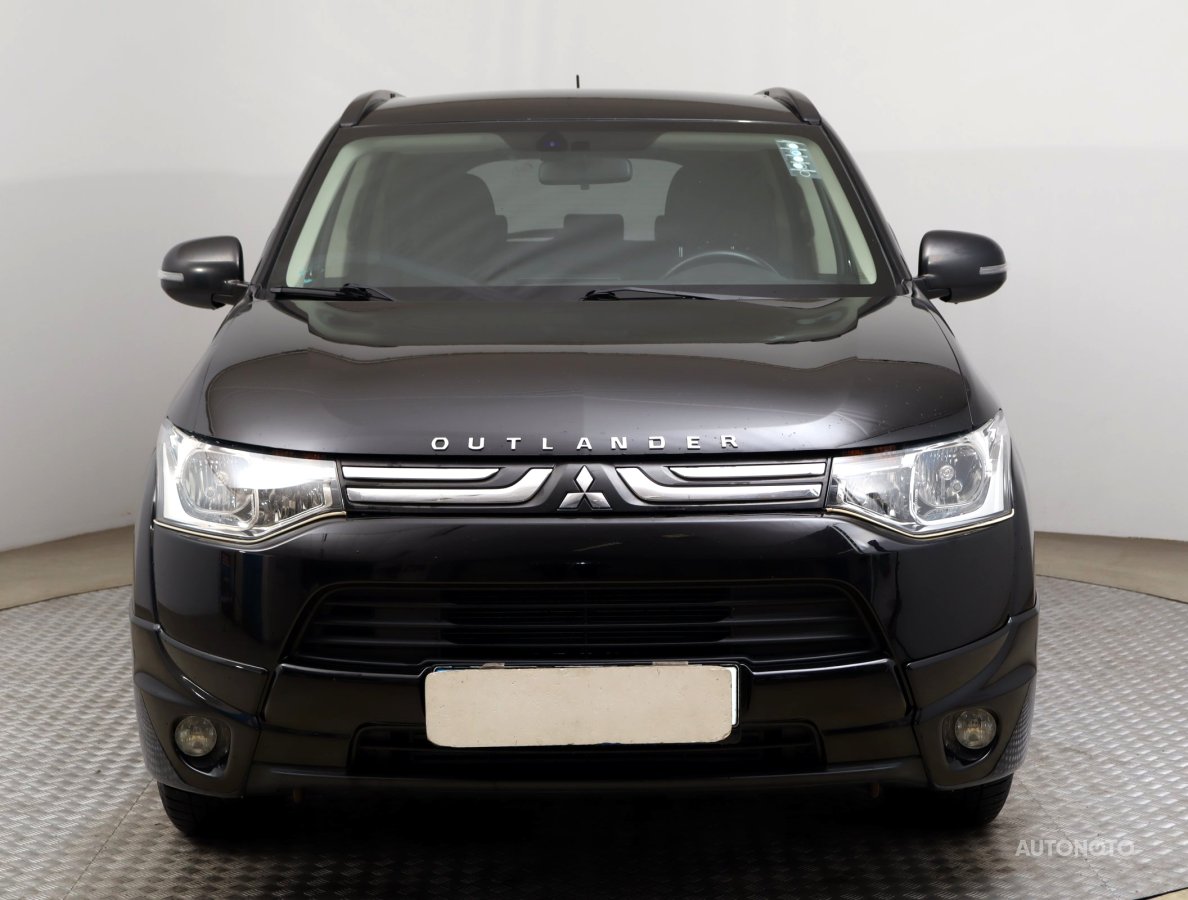 Mitsubishi Outlander, 2013 - pohled č. 2