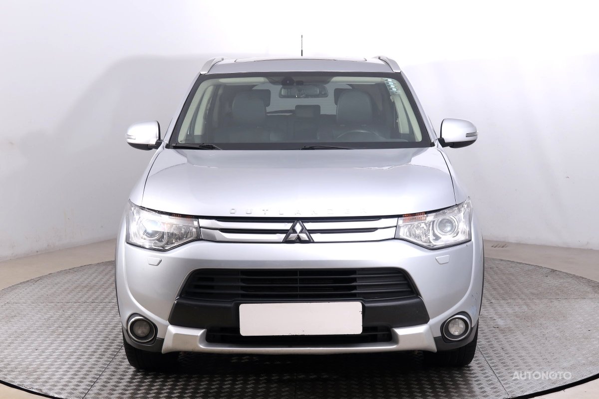 Mitsubishi Outlander, 2014 - pohled č. 2
