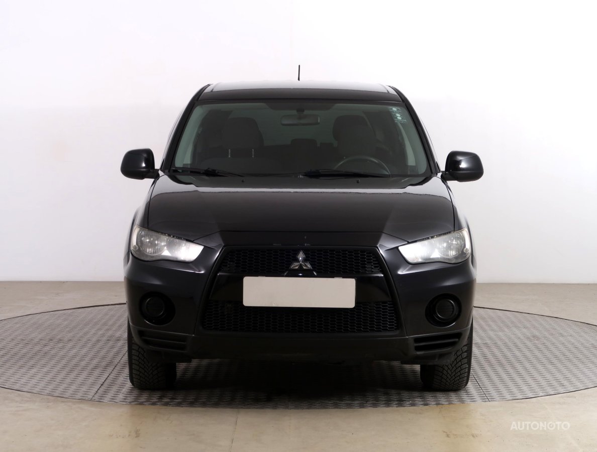 Mitsubishi Outlander, 2010 - pohled č. 2