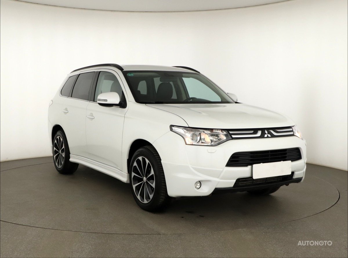 Mitsubishi Outlander, 2014 - celkový pohled