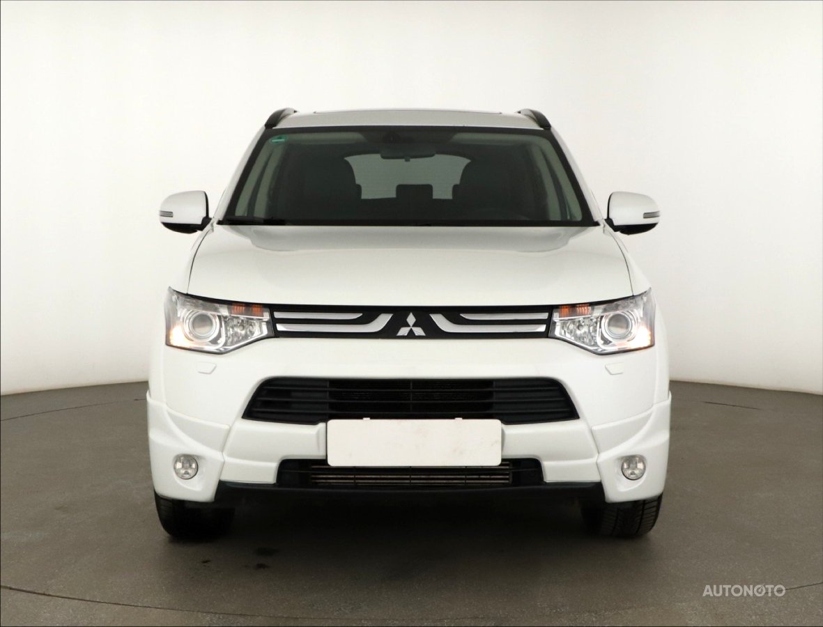 Mitsubishi Outlander, 2014 - pohled č. 2