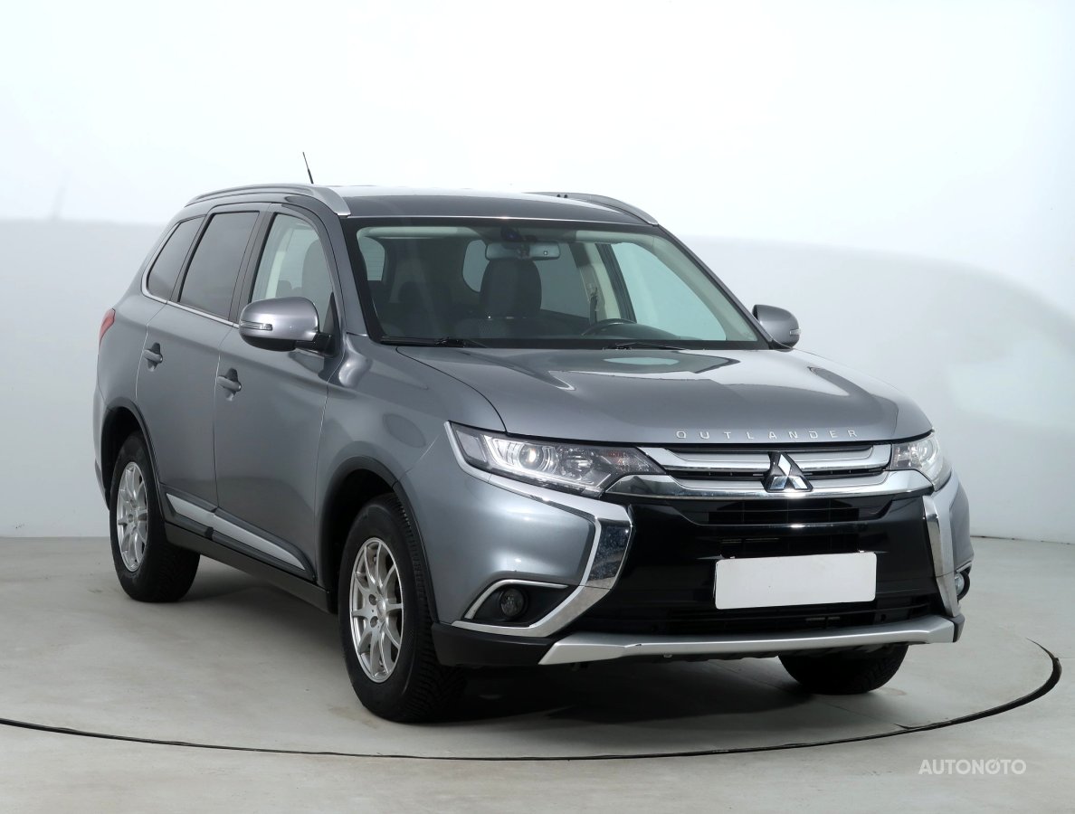 Mitsubishi Outlander, 2015 - celkový pohled