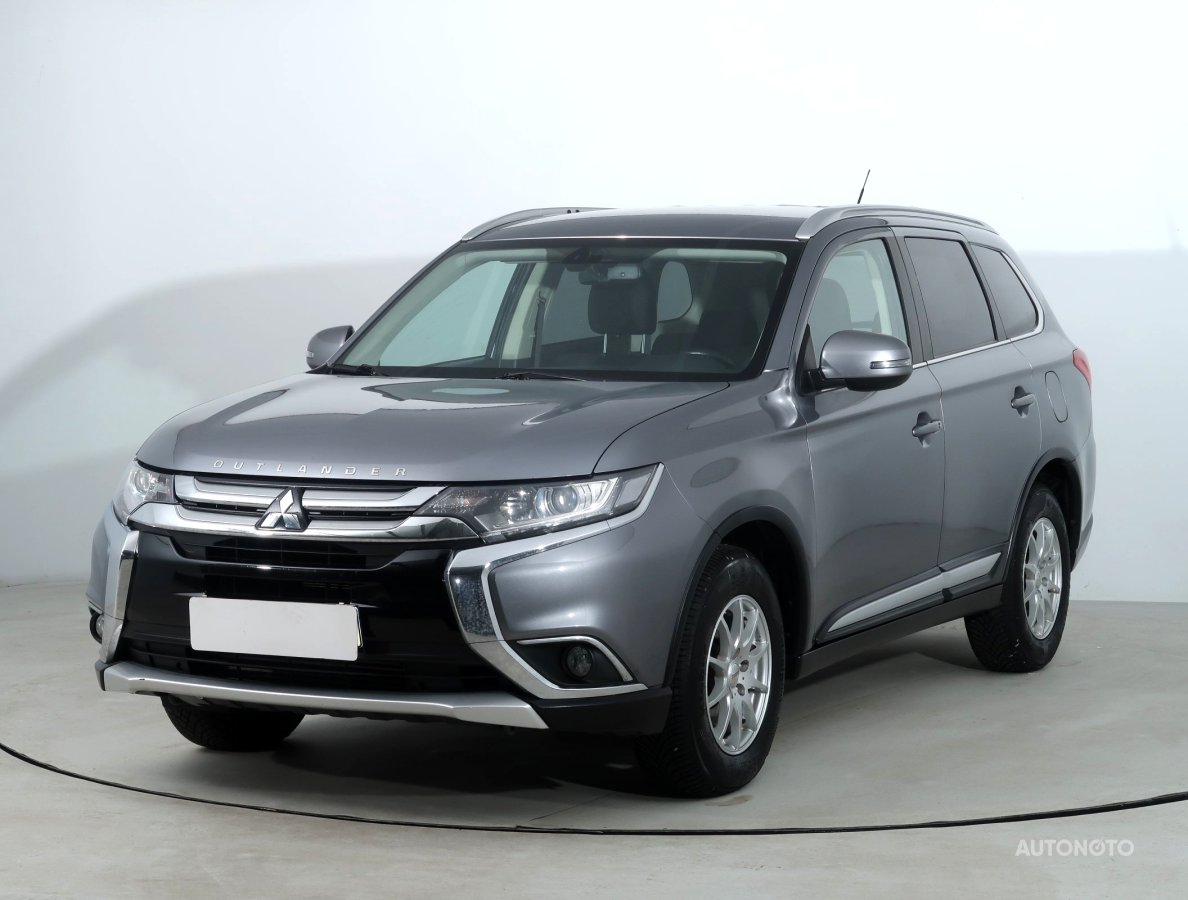 Mitsubishi Outlander, 2015 - pohled č. 3