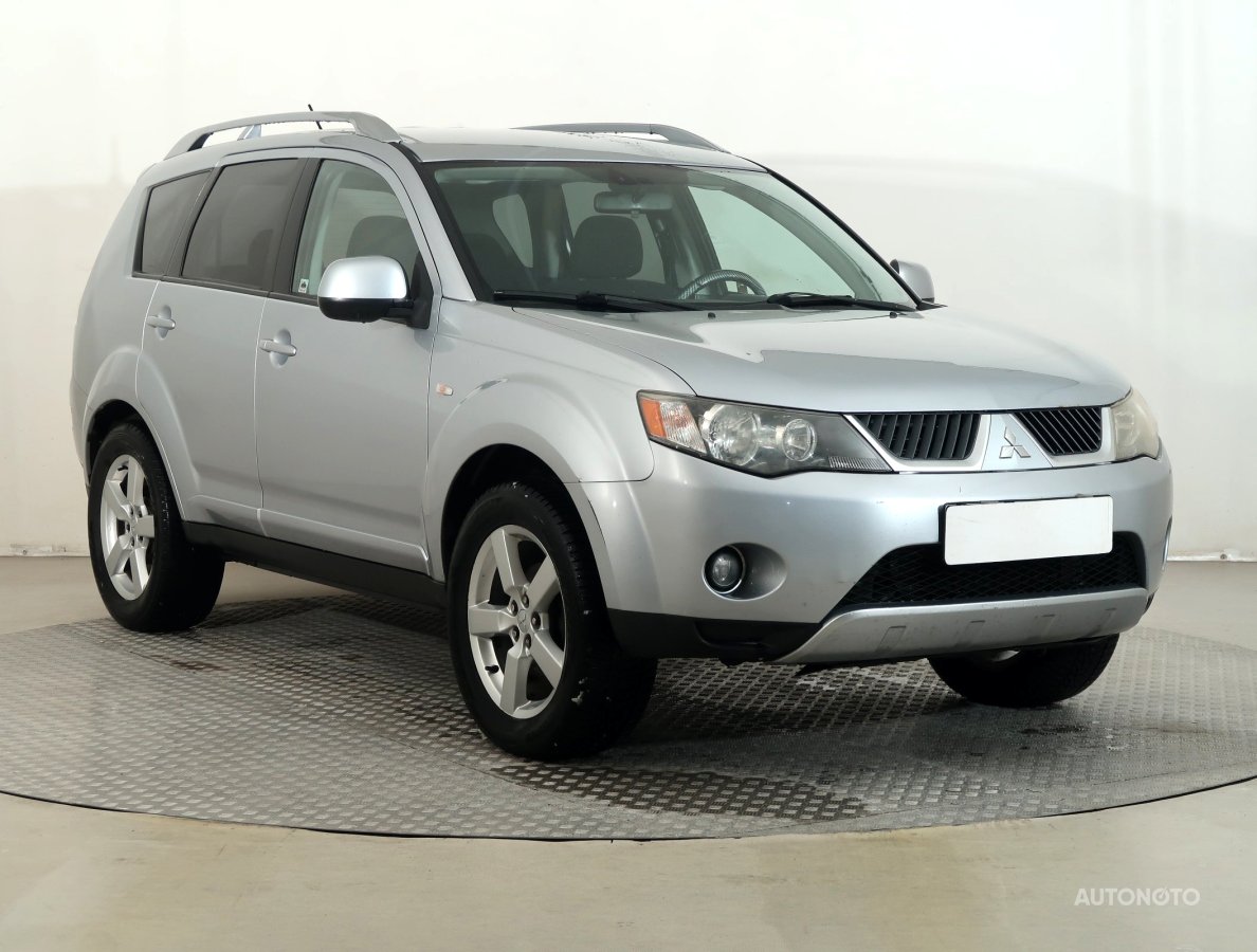 Mitsubishi Outlander, 2009 - celkový pohled