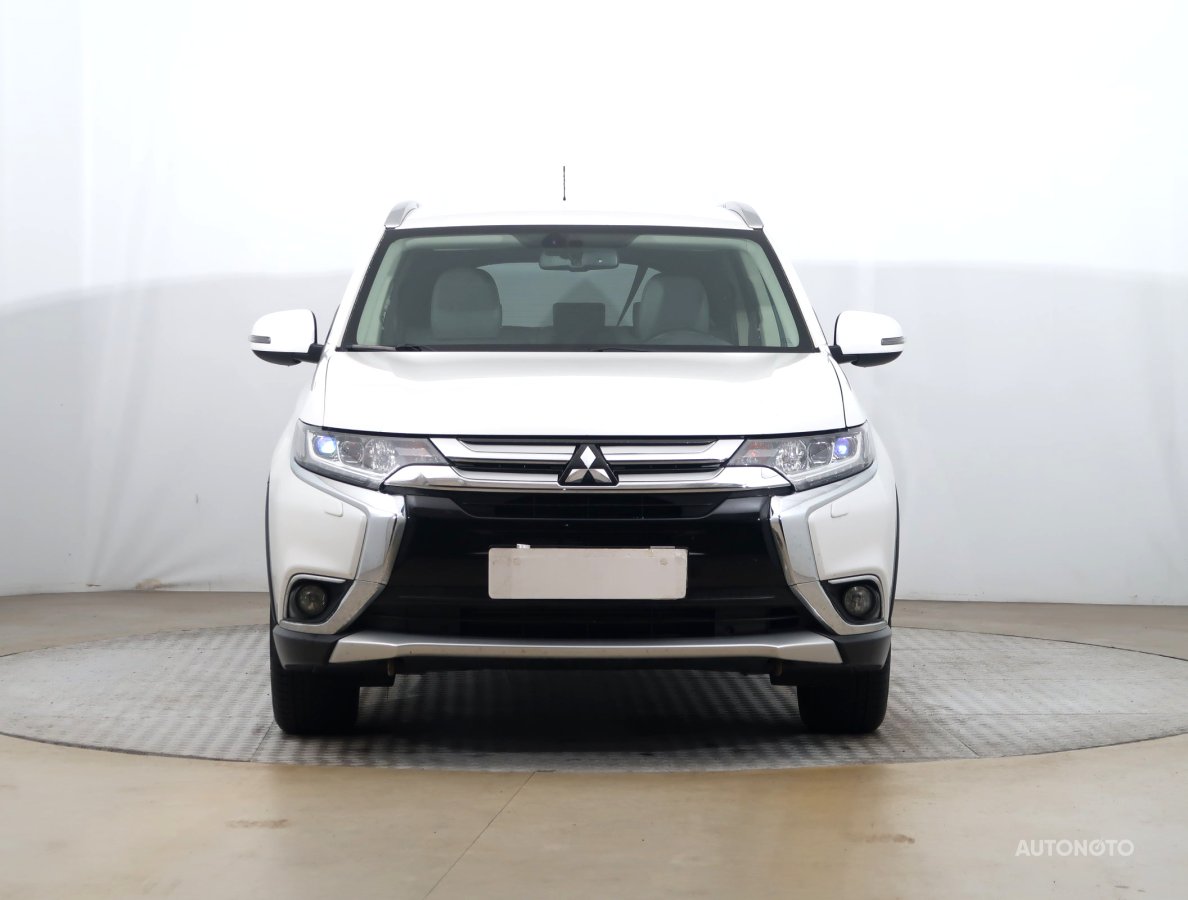 Mitsubishi Outlander, 2016 - pohled č. 2