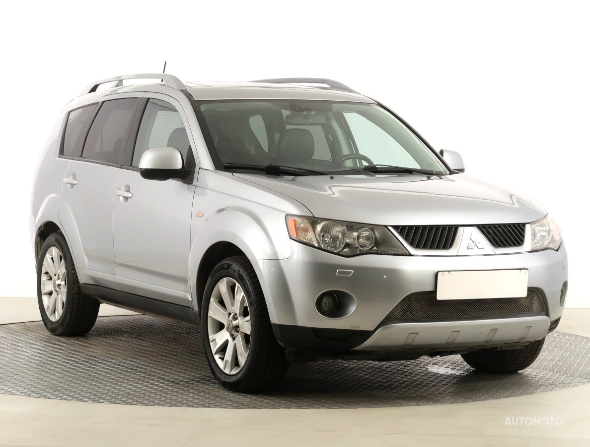 Mitsubishi Outlander, 2009 - celkový pohled