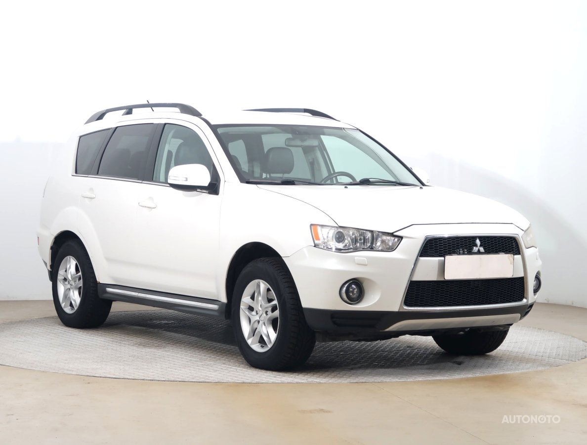 Mitsubishi Outlander, 2011 - celkový pohled