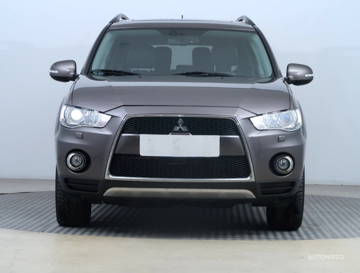 Mitsubishi Outlander, 2011 - pohled č. 2
