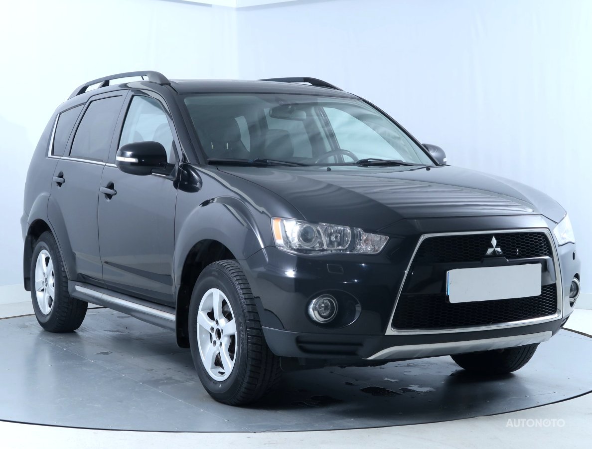 Mitsubishi Outlander, 2012 - celkový pohled