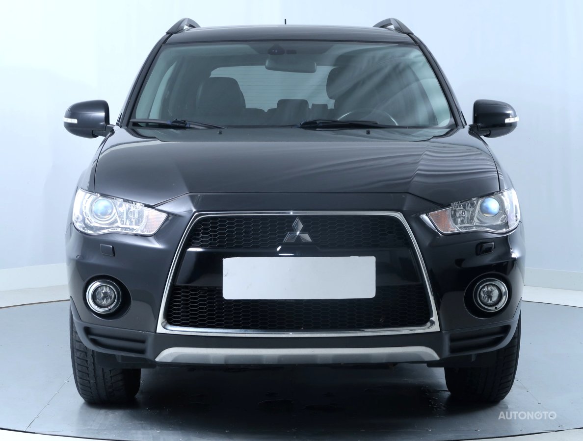 Mitsubishi Outlander, 2012 - pohled č. 2