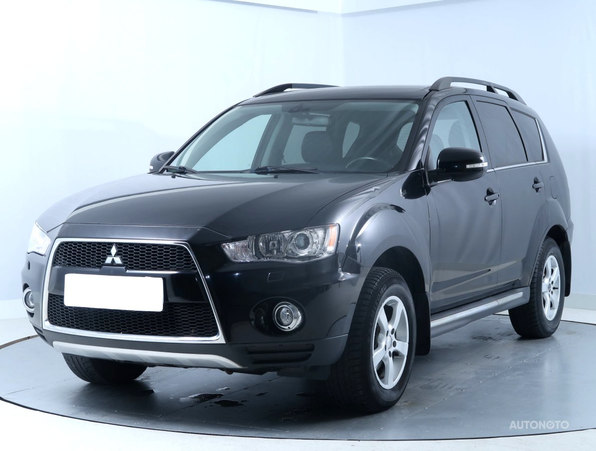 Mitsubishi Outlander, 2012 - pohled č. 3