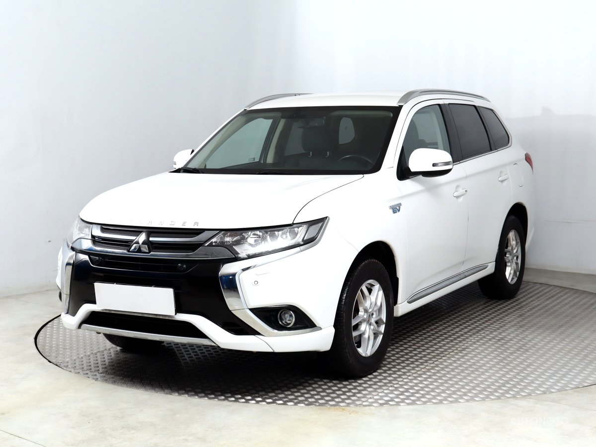 Mitsubishi Outlander, 2018 - pohled č. 3